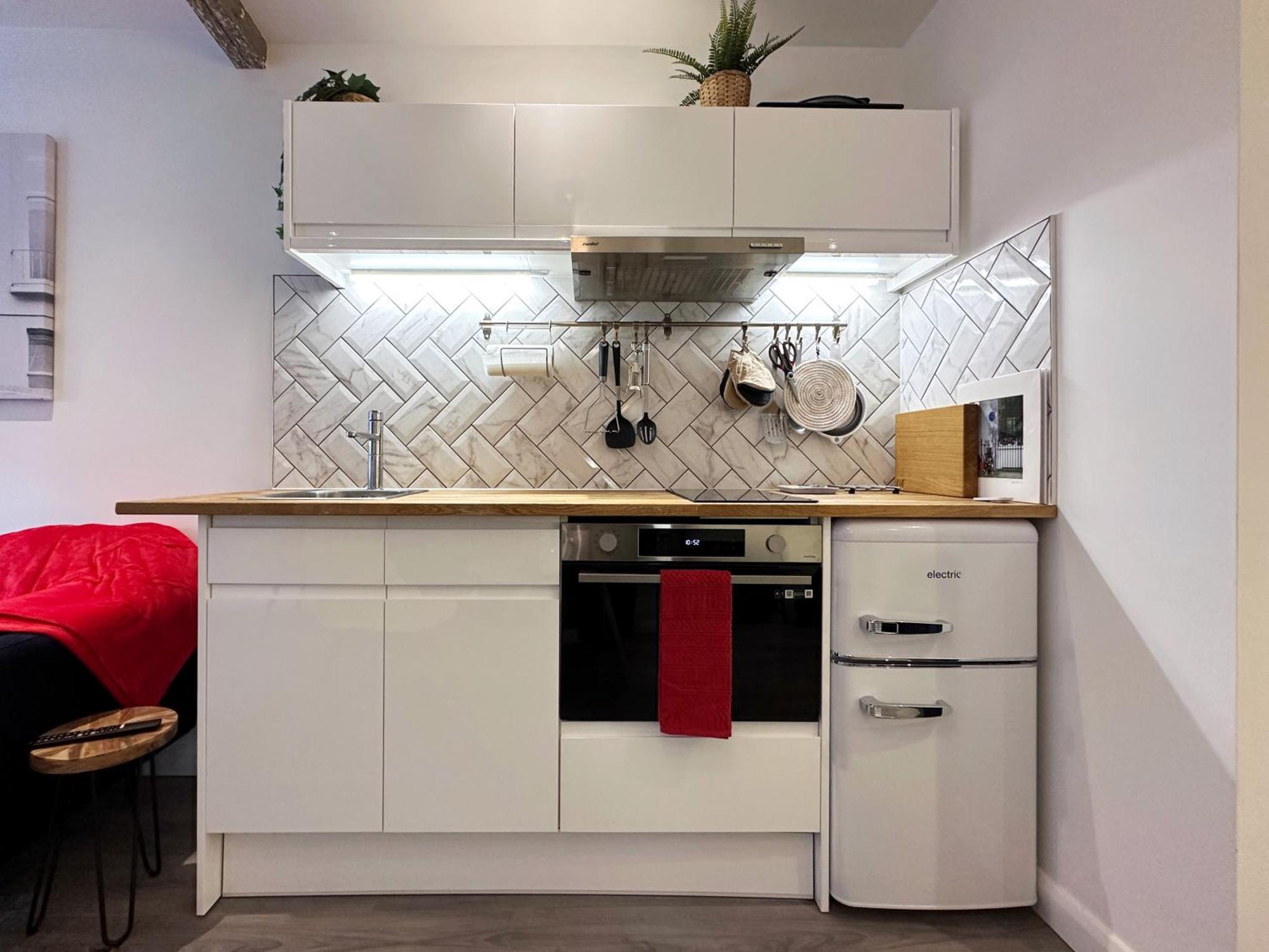 Kensington Studio Hosted By Airoperate Near Notting Hill - 1 Double Bed , 1 Sofa Bed, Ground Floor Apartment Via Private Entrance London Eksteriør billede