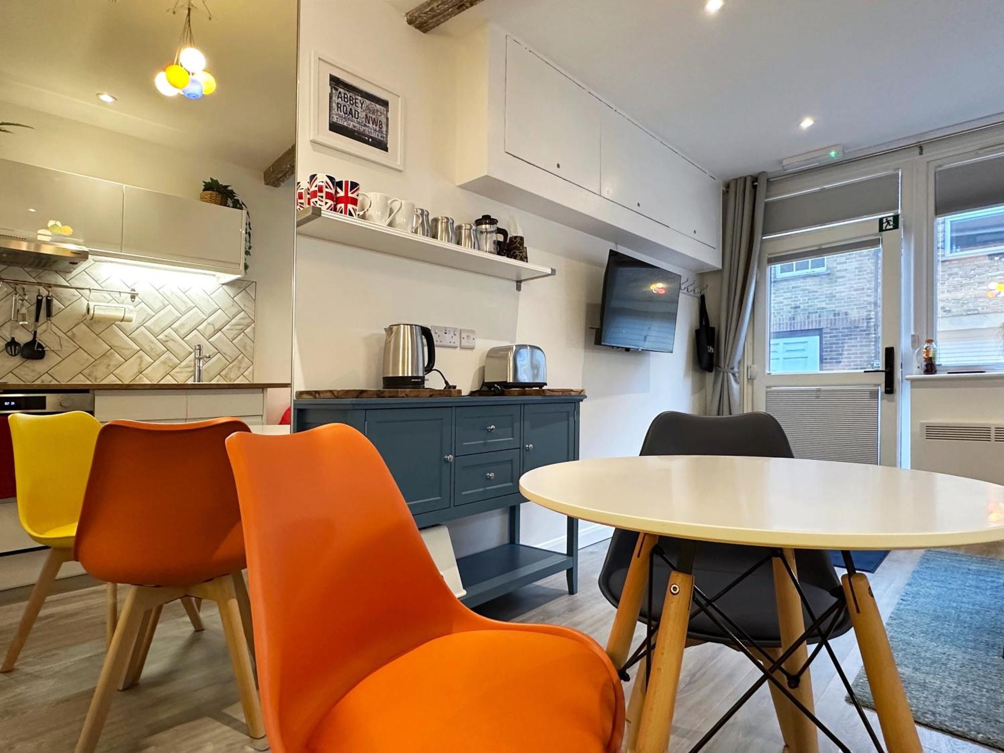 Kensington Studio Hosted By Airoperate Near Notting Hill - 1 Double Bed , 1 Sofa Bed, Ground Floor Apartment Via Private Entrance London Eksteriør billede